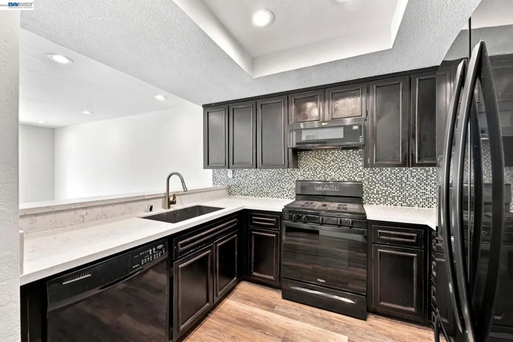 2423 Blackpool Ln San Leandro, CA 94577