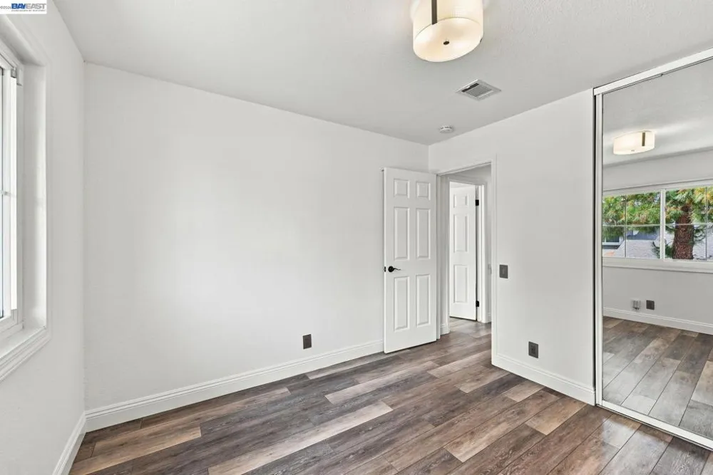 2423 Blackpool Ln San Leandro, CA 94577
