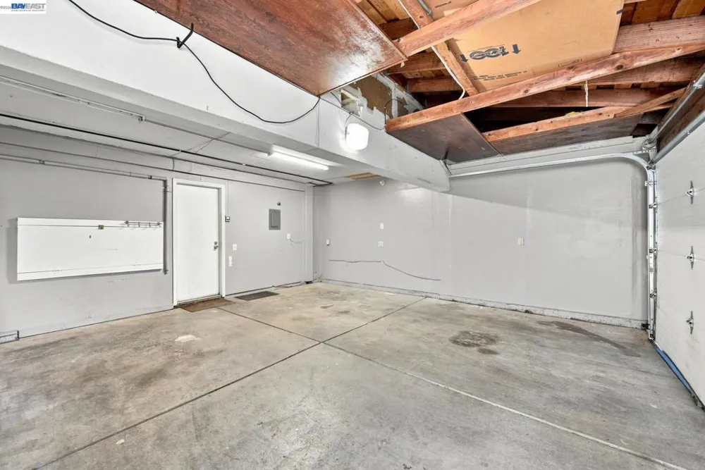 2423 Blackpool Ln San Leandro, CA 94577