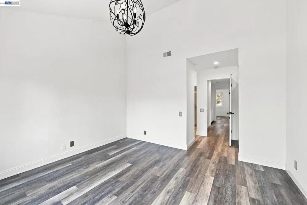2423 Blackpool Ln San Leandro, CA 94577