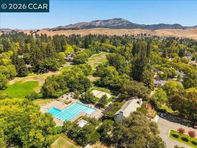 8 Dunsmoor Ct Danville, CA 94526