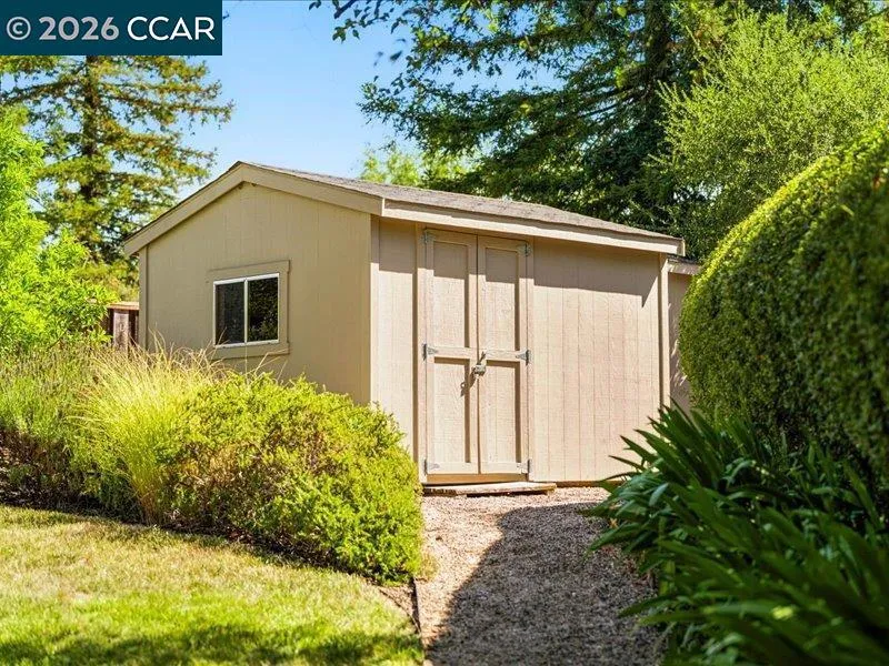 8 Dunsmoor Ct Danville, CA 94526