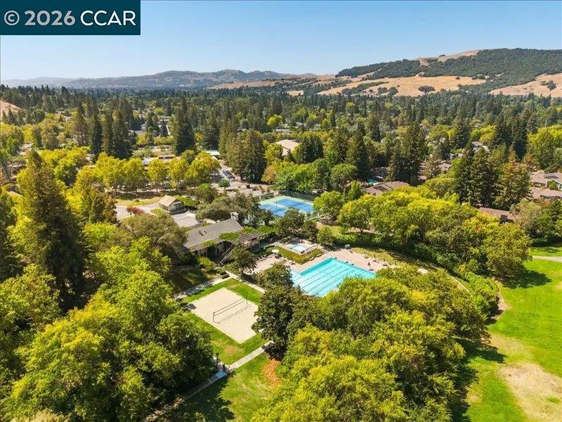 8 Dunsmoor Ct Danville, CA 94526