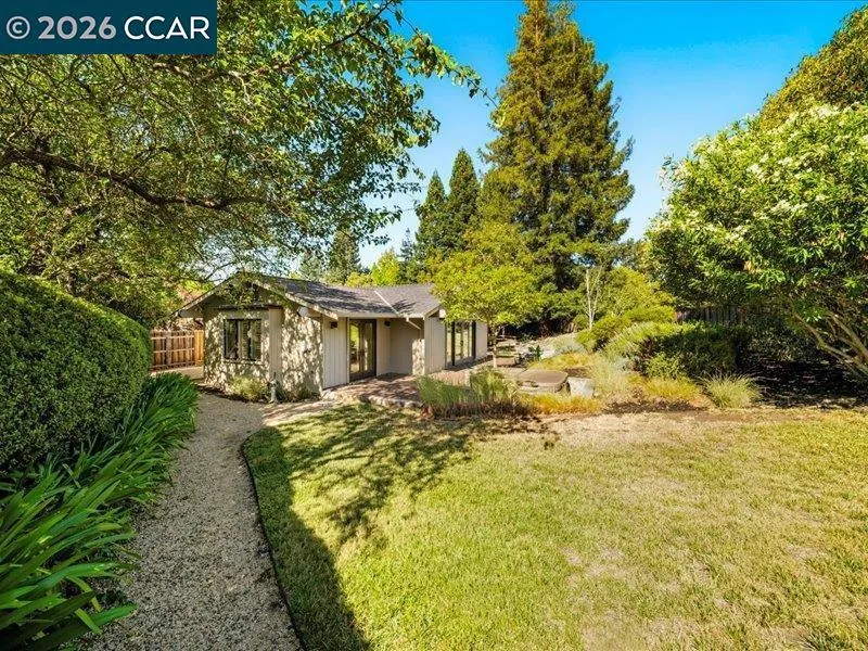 8 Dunsmoor Ct Danville, CA 94526