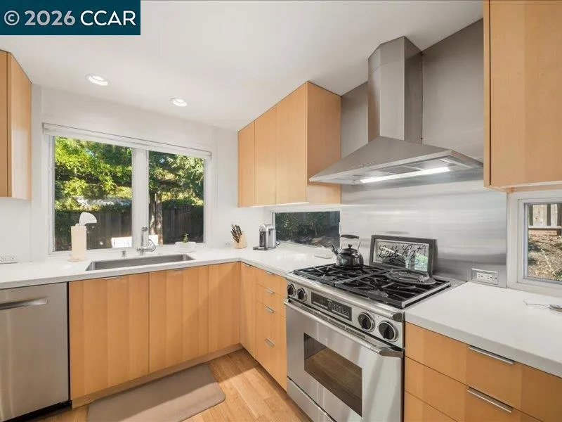 8 Dunsmoor Ct Danville, CA 94526