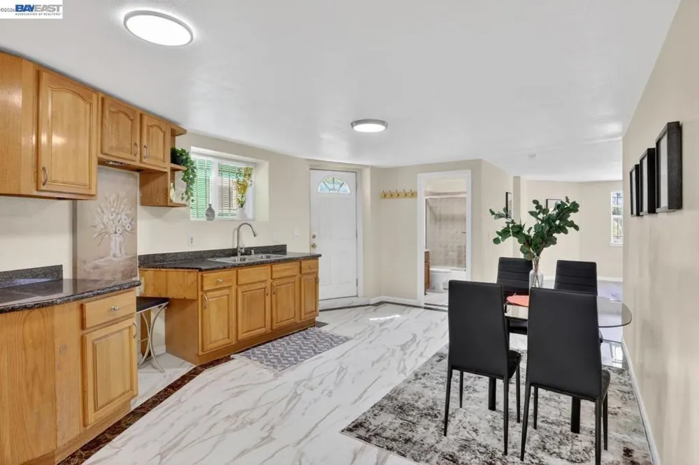 1328 E 25th St Oakland, CA 94606