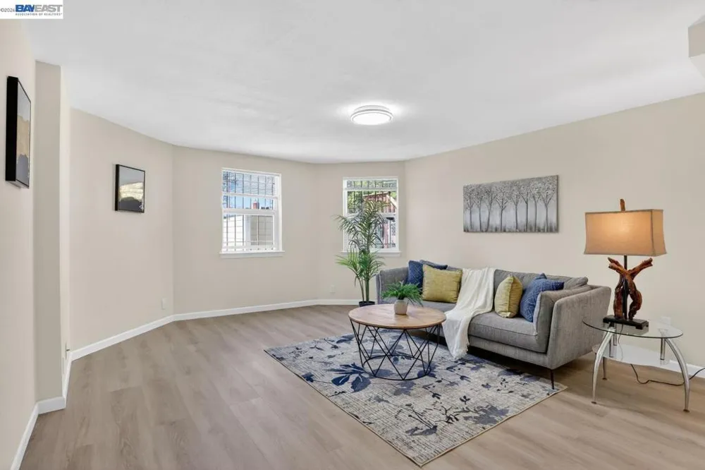 1328 E 25th St Oakland, CA 94606