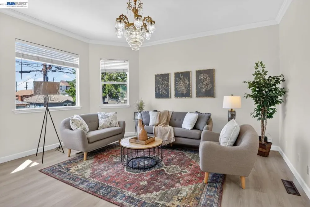 1328 E 25th St Oakland, CA 94606