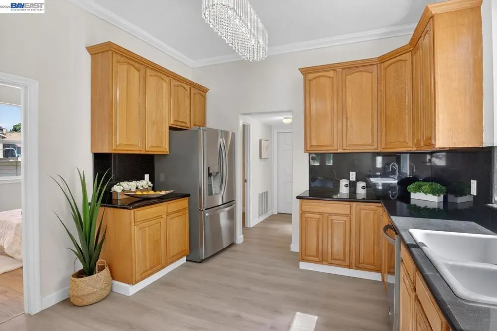 1328 E 25th St Oakland, CA 94606