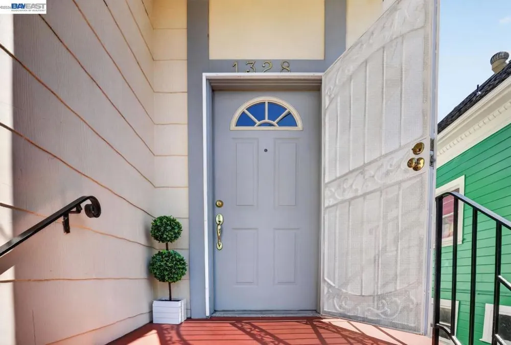 1328 E 25th St Oakland, CA 94606