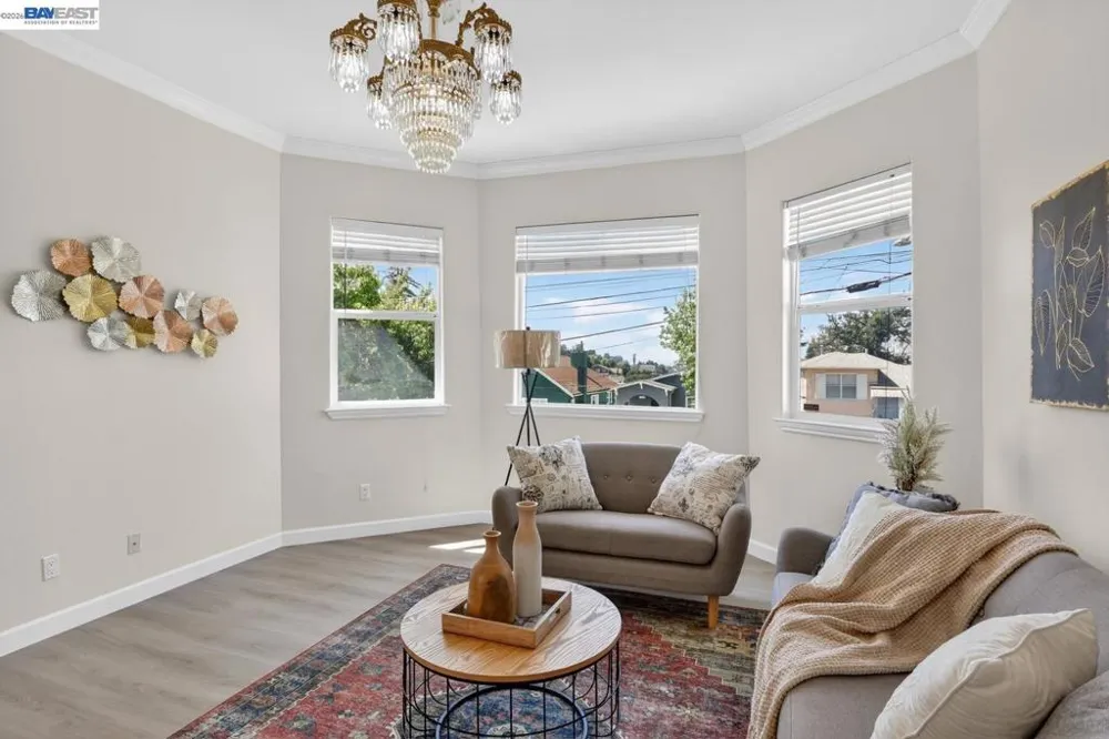 1328 E 25th St Oakland, CA 94606