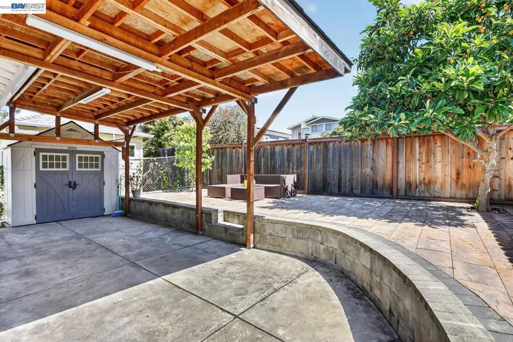 1328 E 25th St Oakland, CA 94606