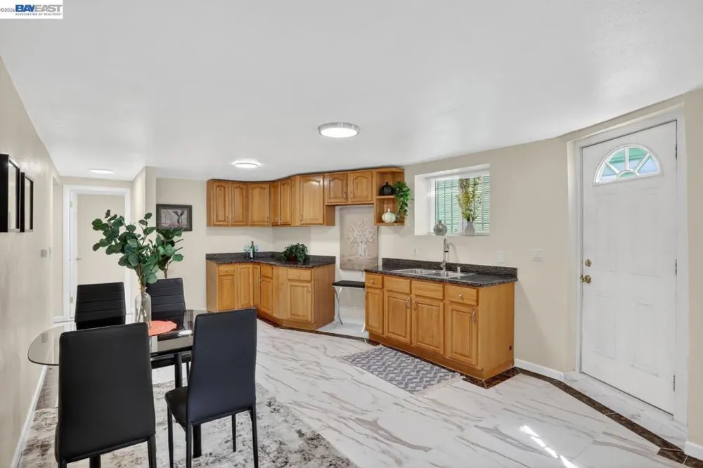 1328 E 25th St Oakland, CA 94606