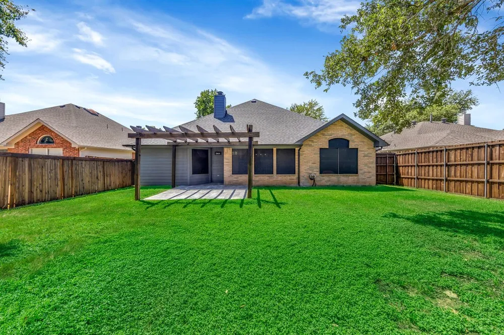 1611 Mallard Drive Corinth, TX 76210