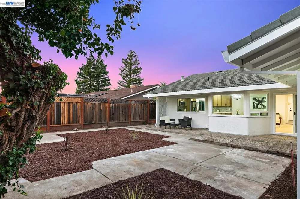 1149 Geneva St Livermore, CA 94550