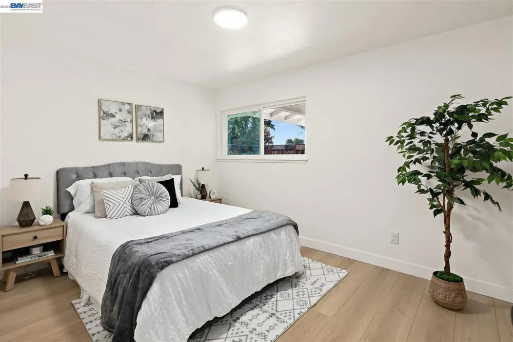 1149 Geneva St Livermore, CA 94550