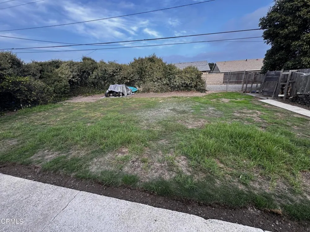 184 Banner Avenue Ventura, CA 93004