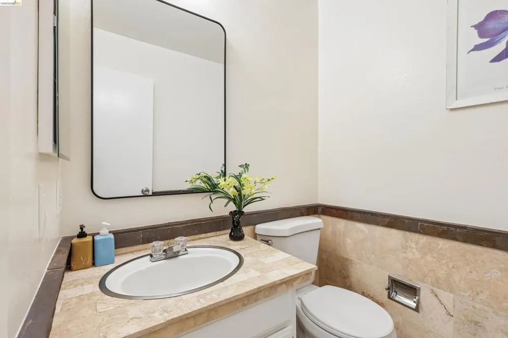 12 Madrid Ct Novato, CA 94949