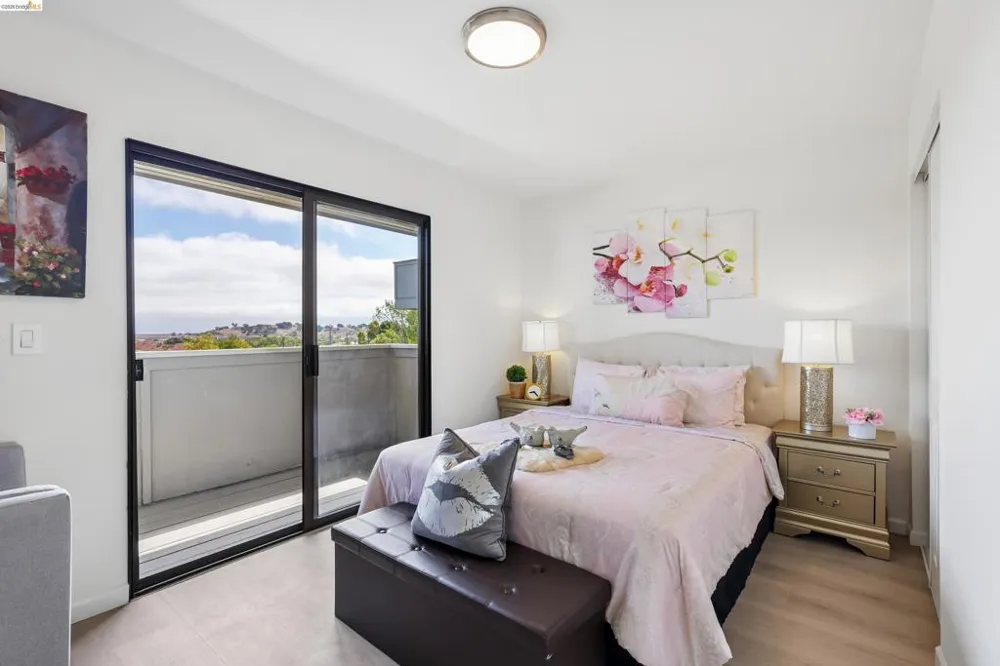 12 Madrid Ct Novato, CA 94949