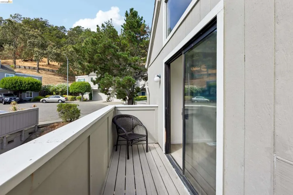 12 Madrid Ct Novato, CA 94949