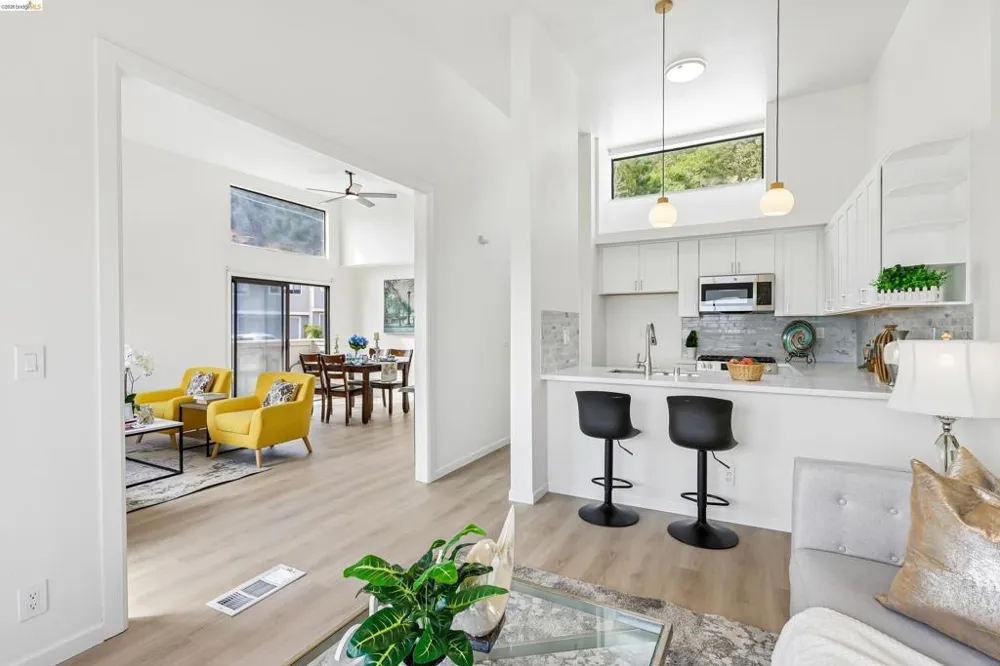 12 Madrid Ct Novato, CA 94949