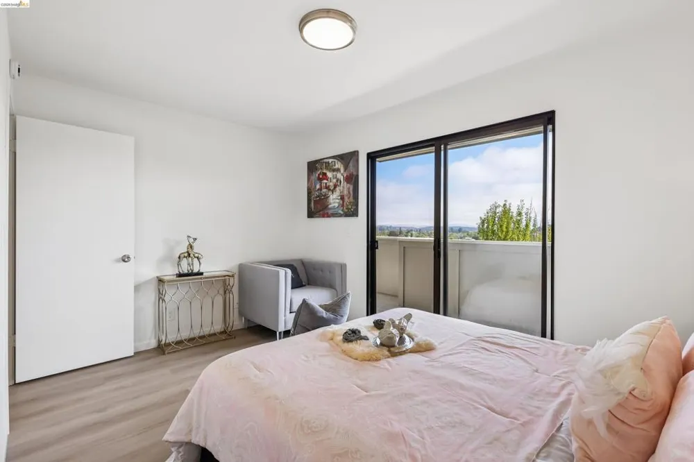 12 Madrid Ct Novato, CA 94949