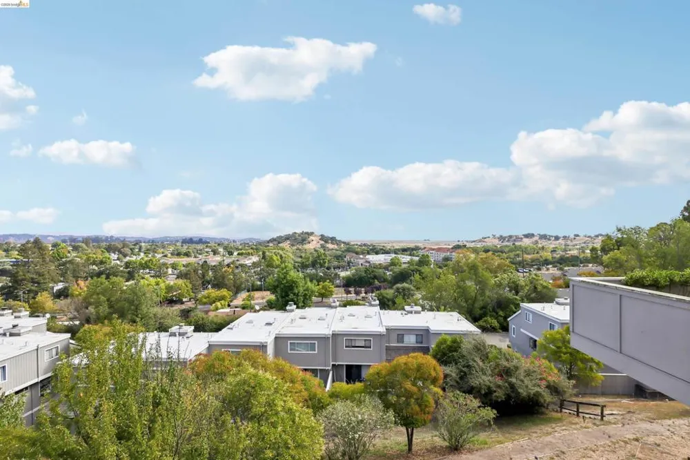 12 Madrid Ct Novato, CA 94949