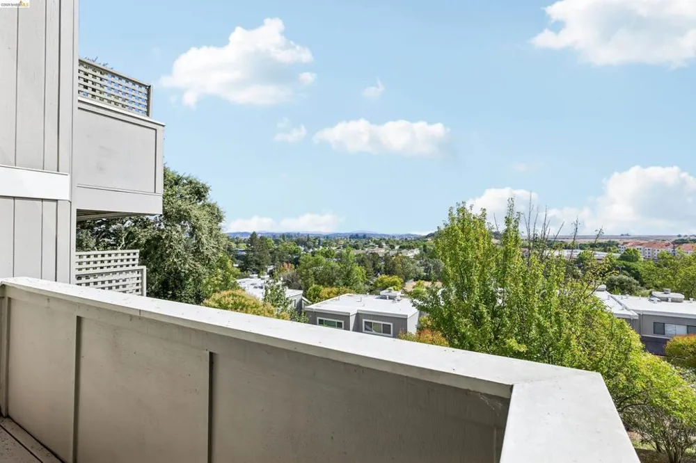 12 Madrid Ct Novato, CA 94949