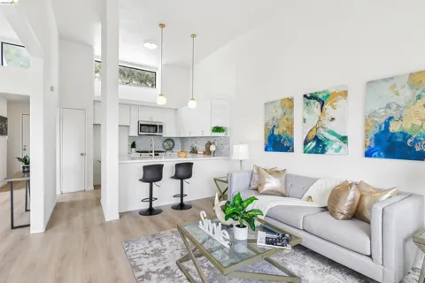 12 Madrid Ct