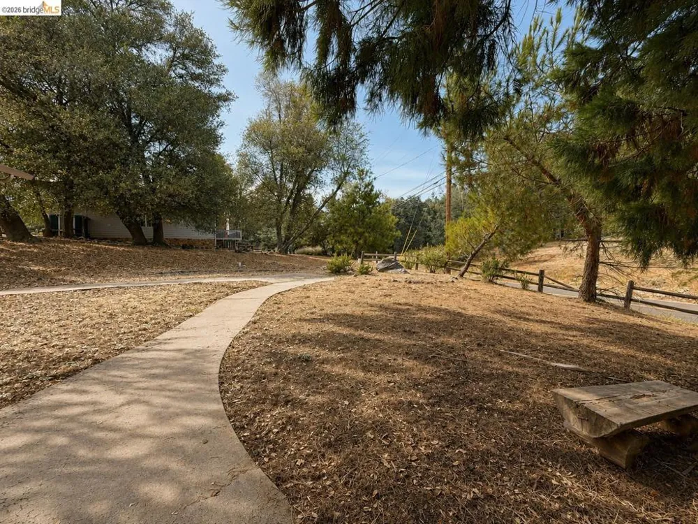 20663 Ferretti Rd Groveland, CA 95321