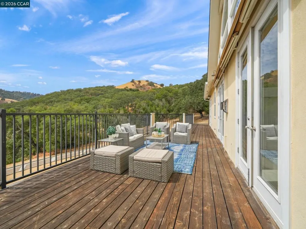1740 Curry Canyon Rd Clayton, CA 94517