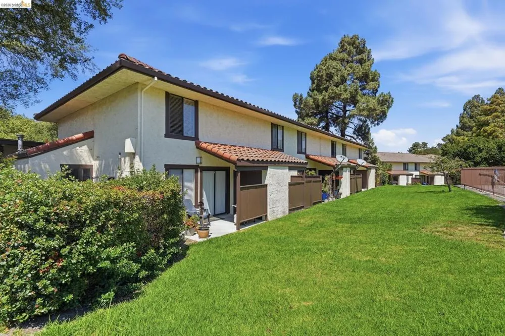 205 Del Valle Cir El Sobrante, CA 94803