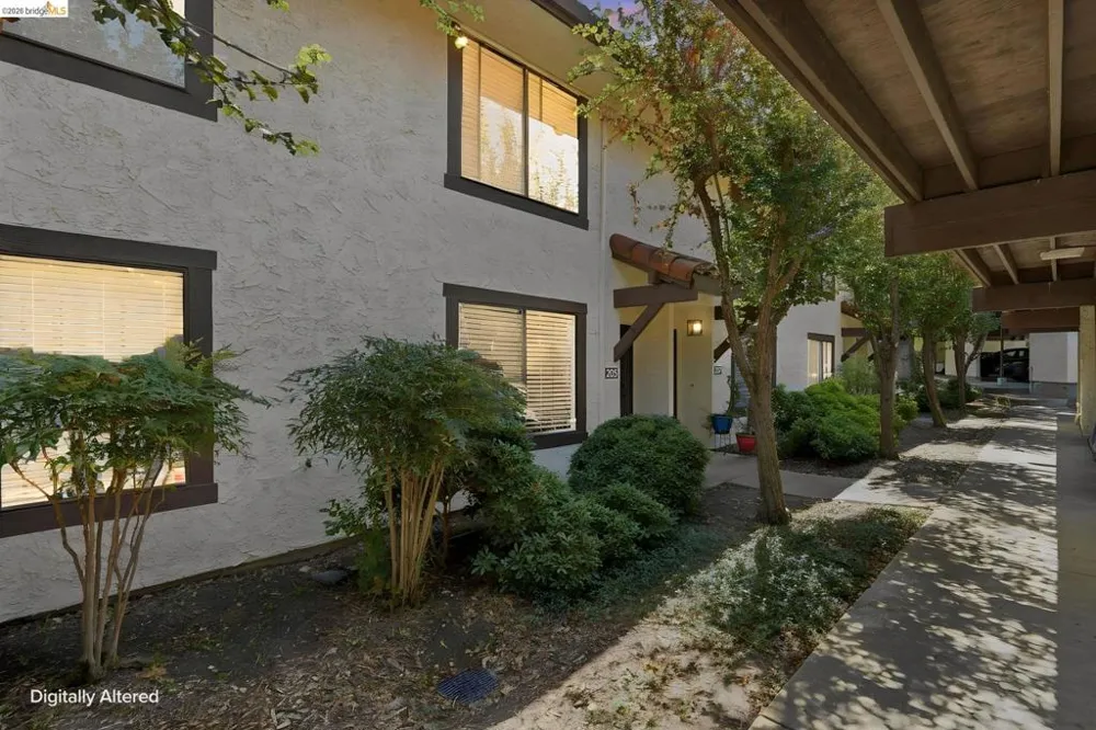 205 Del Valle Cir El Sobrante, CA 94803
