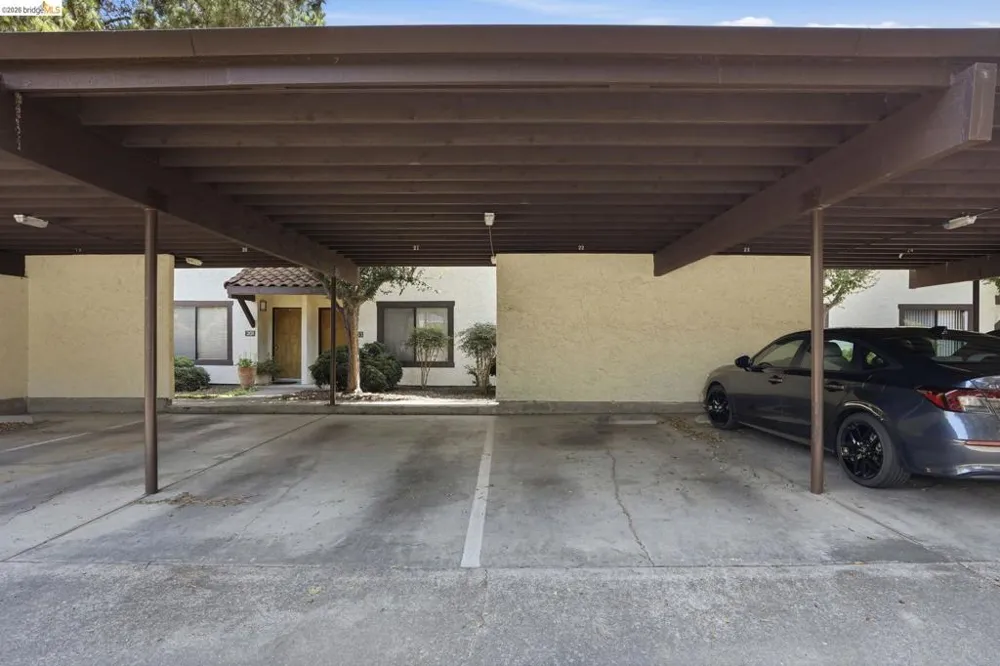 205 Del Valle Cir El Sobrante, CA 94803