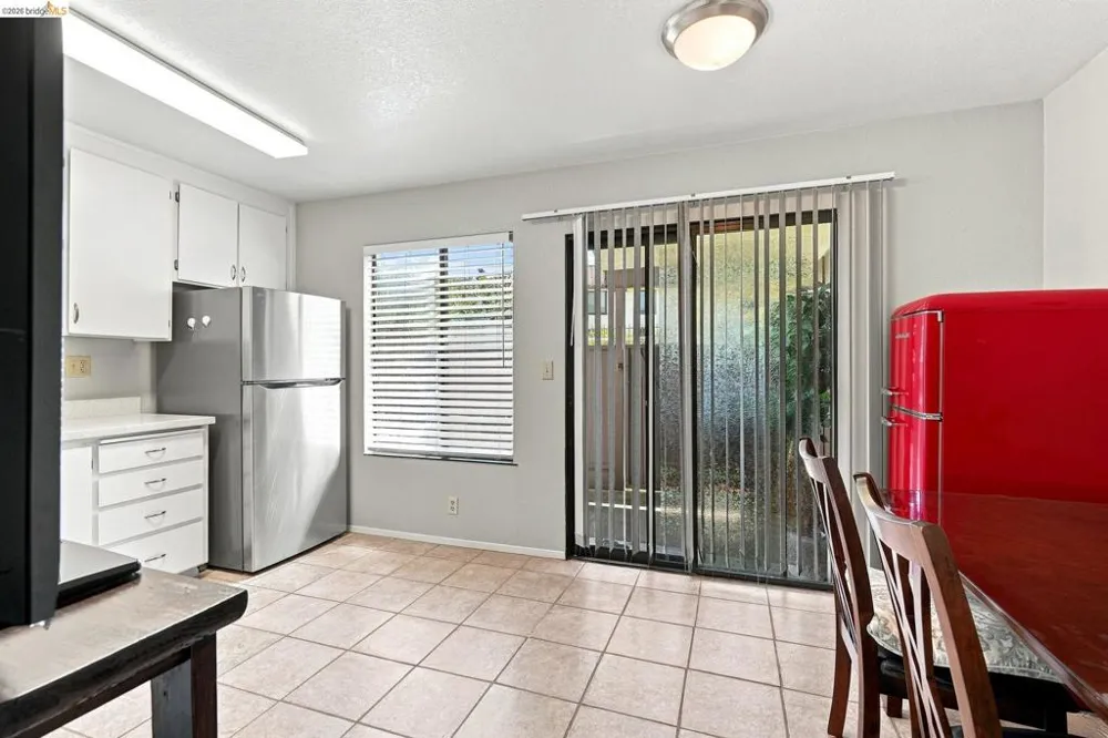 205 Del Valle Cir El Sobrante, CA 94803