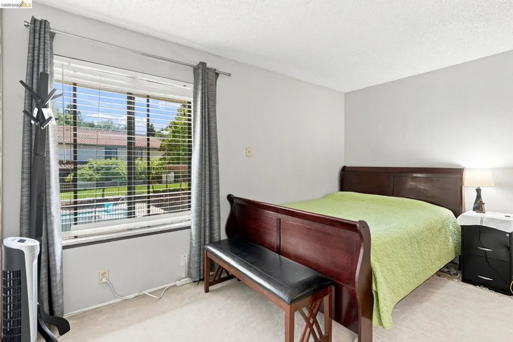 205 Del Valle Cir El Sobrante, CA 94803