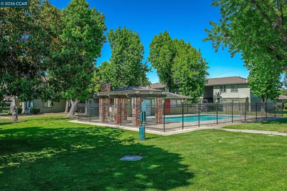 1133 Meadow Lane #34 Concord, CA 94520