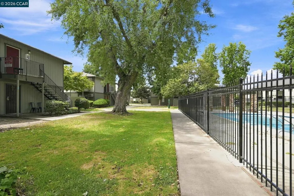 1133 Meadow Lane #34 Concord, CA 94520