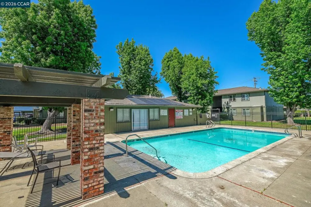 1133 Meadow Lane #34 Concord, CA 94520