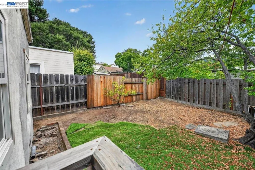 3148 California St Oakland, CA 94602
