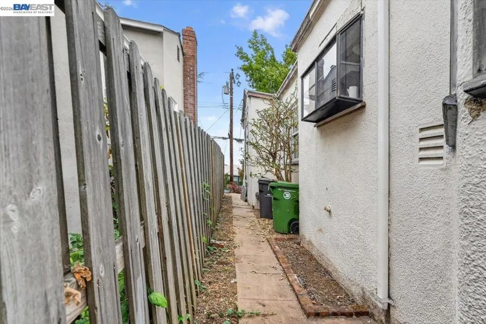 3148 California St Oakland, CA 94602