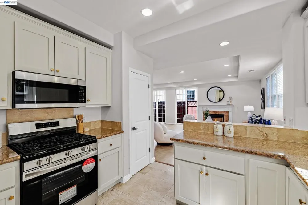 1015 Greenbrier Ct San Leandro, CA 94577
