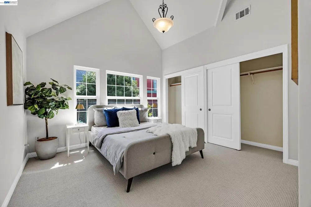 1015 Greenbrier Ct San Leandro, CA 94577