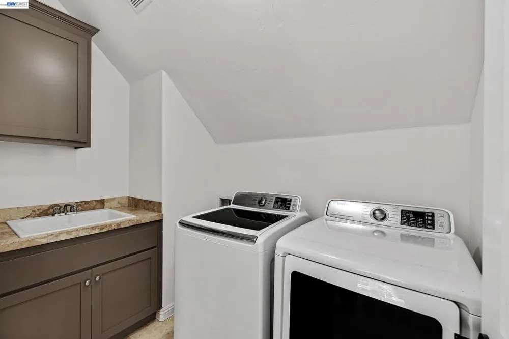 1015 Greenbrier Ct San Leandro, CA 94577