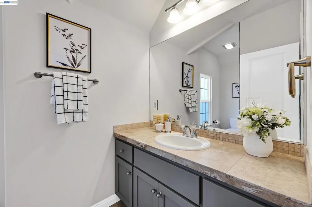 1015 Greenbrier Ct San Leandro, CA 94577