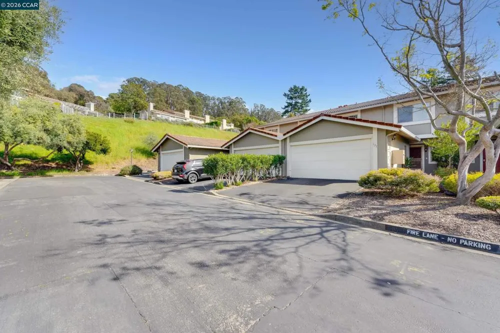 131 Ironwood Oakland, CA 94605