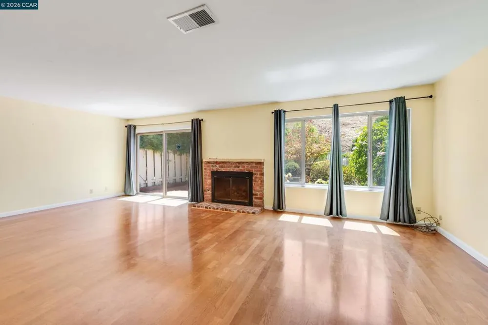131 Ironwood Oakland, CA 94605