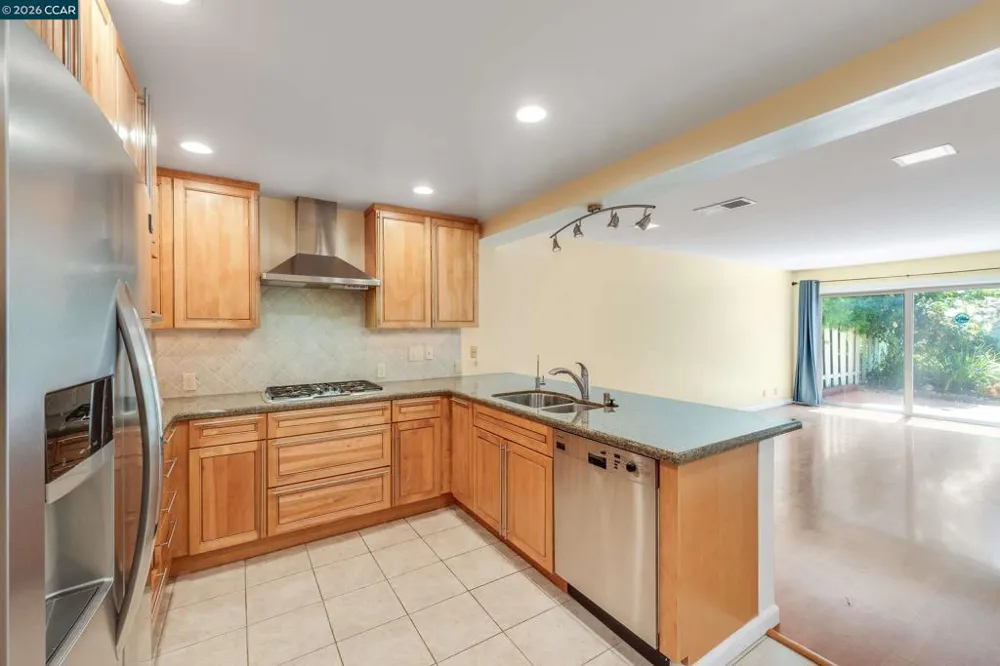 131 Ironwood Oakland, CA 94605