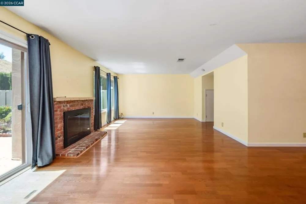 131 Ironwood Oakland, CA 94605