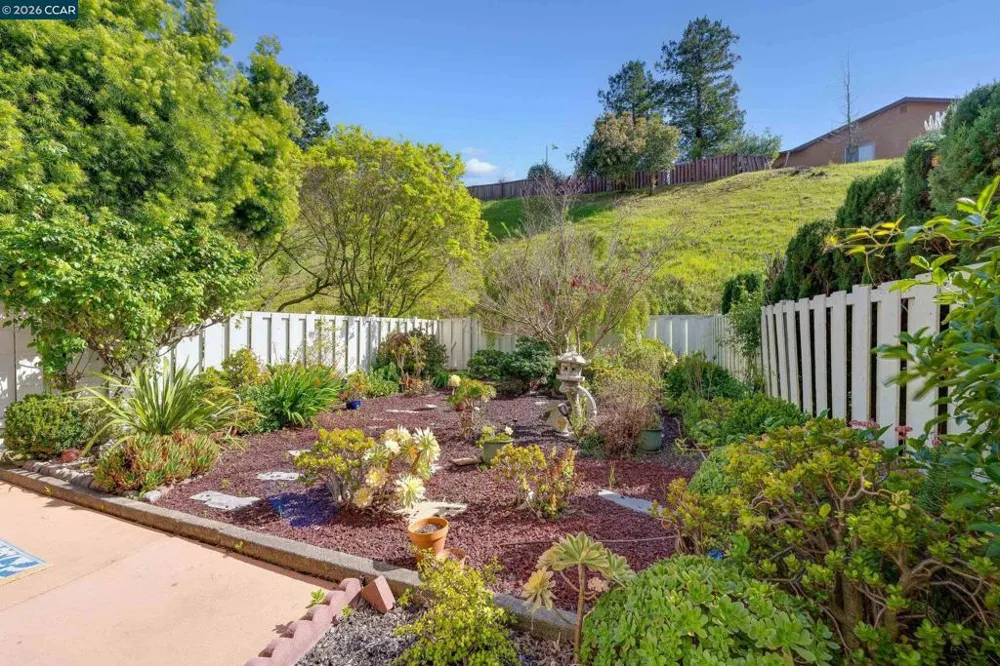 131 Ironwood Oakland, CA 94605